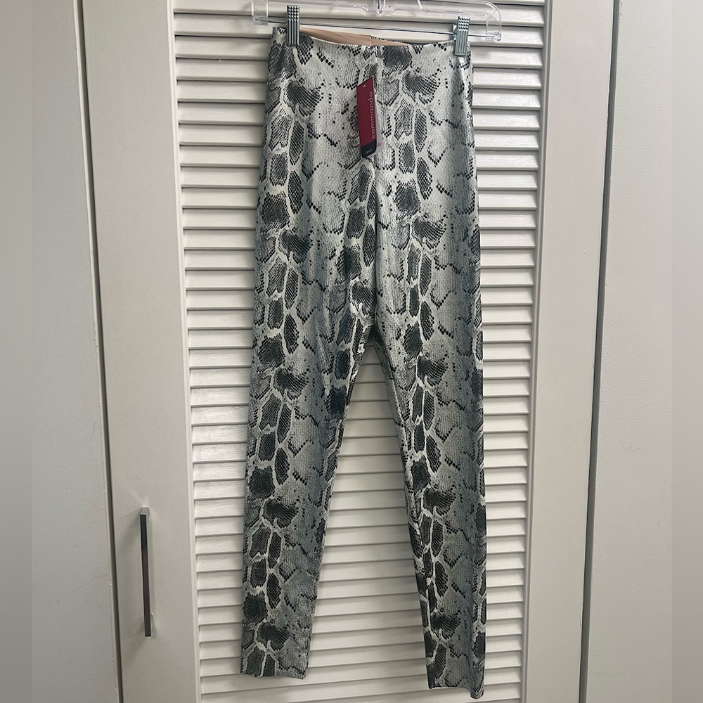 Print jeggings, never worn, new with tag!